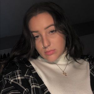 Meet your Posher, Angelina